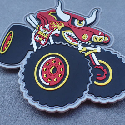 Silicone Clothing Labels Printing One Side Fold 2mm Rubber Clothing Labels